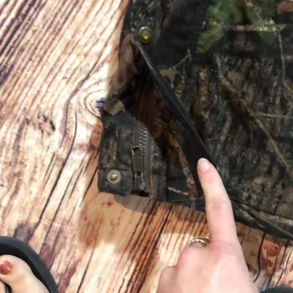 Cabelas camo bibs - Picture 4 of 8